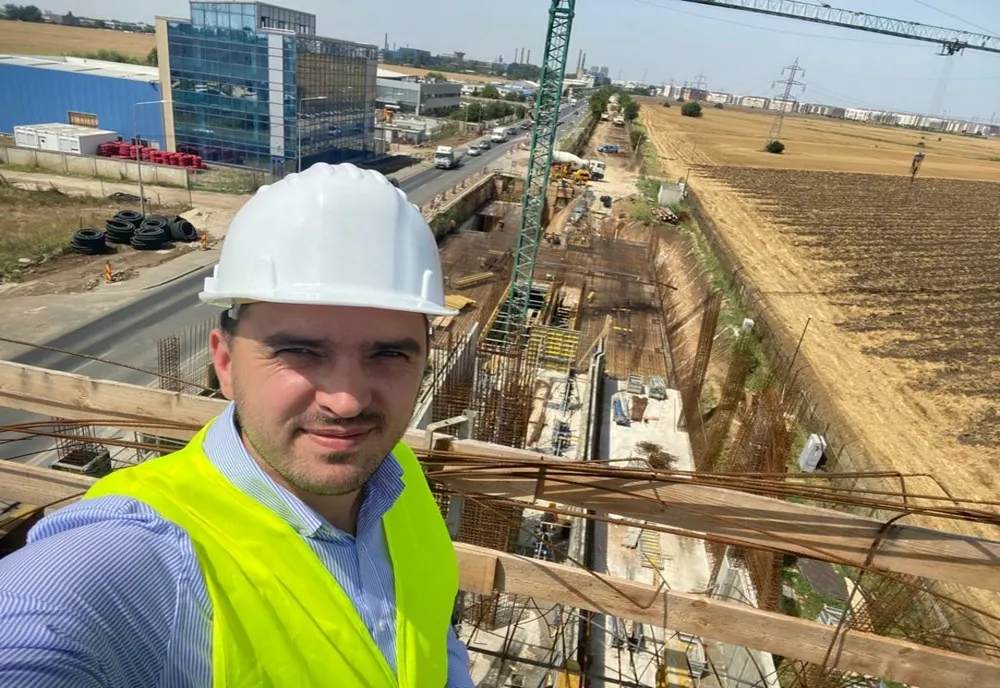 Şeful organizaţiei AUR Bucureşti, Mihai Enache, candidat la Primăria Capitalei: ”Vreau să stârpesc toate complicităţile, cârdăşiile şi combinaţiile subterane”