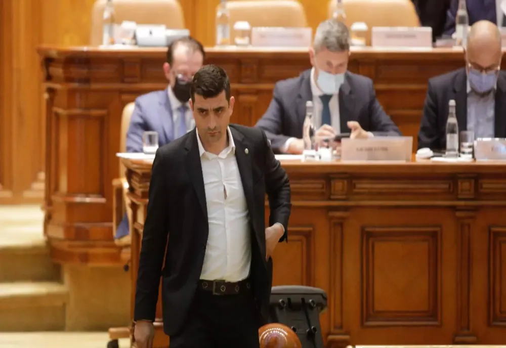 George Simion torpilează coaliția de guvernare: „Tăiați banii pentru partidele politice! Nu vă lasă AUR să tăiați sinecurile și pensiile speciale?”