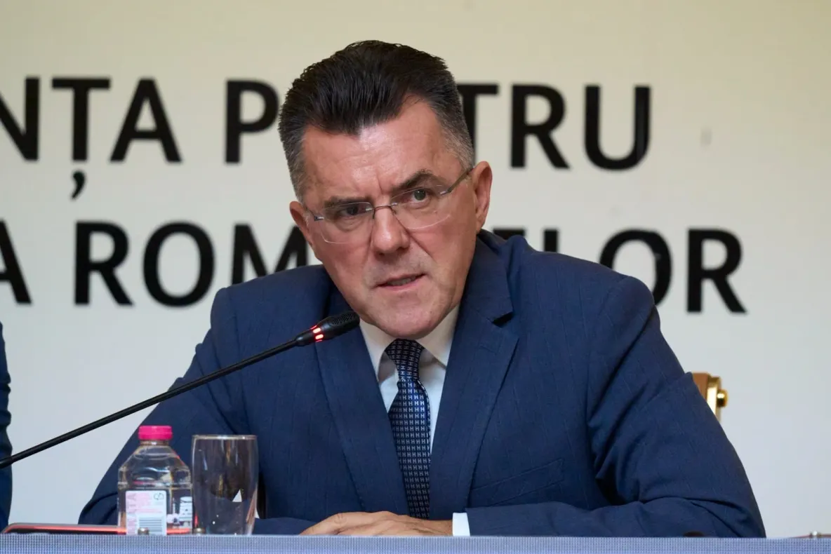 Dan Dungaciu: „Războiul dintre userizarea PNL şi nicuşorizarea PSD nu e al nostru”