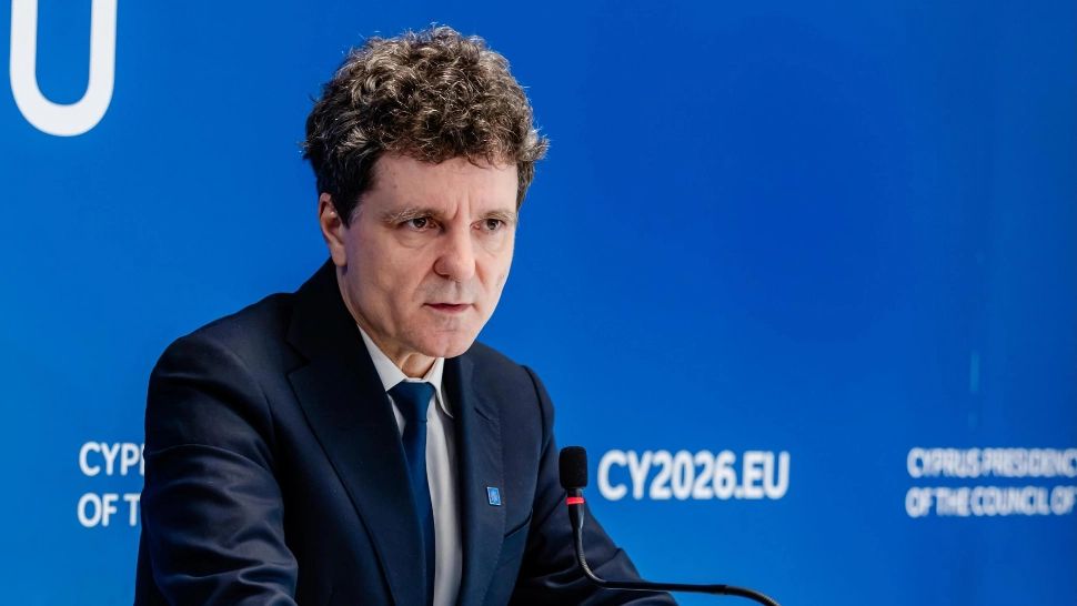 Nicușor Dan se consultă astăzi cu liderii partidelor pro-europene despre programele SAFE și PNRR