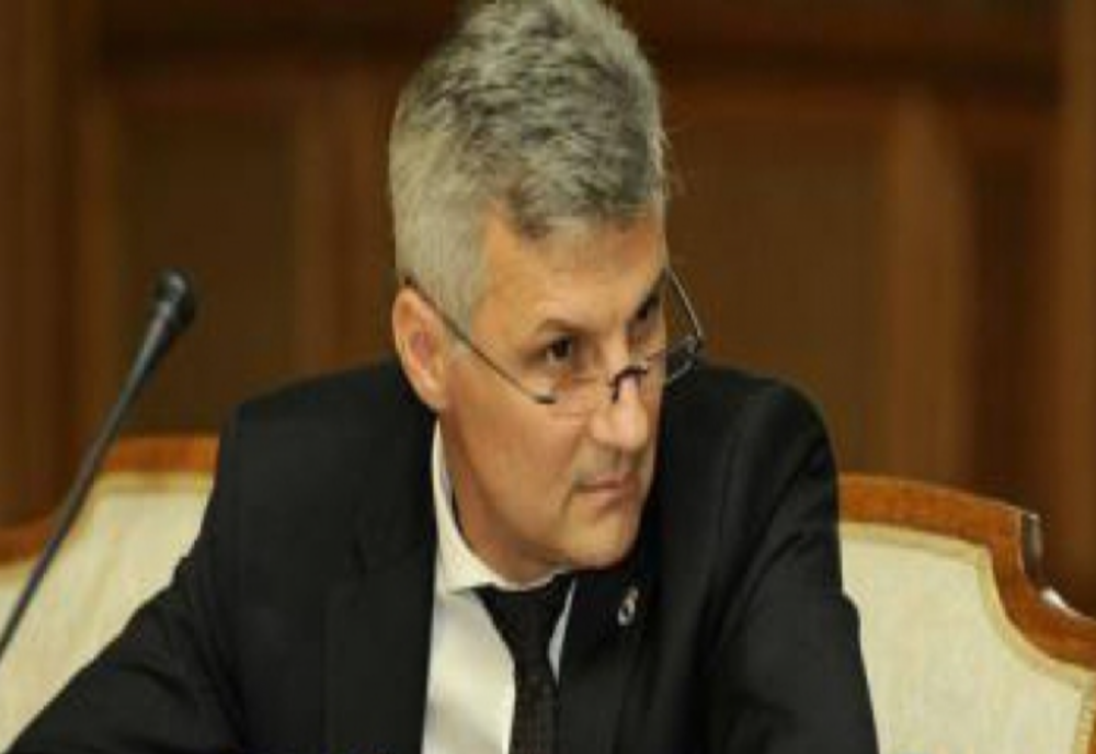 Senatorul PSD Daniel Zamfir intervine în scandalul legat de teza de doctorat a ministrului Justiției: „Vor să pună un USR-ist. Nu ni se vor slăbi genunchii!”