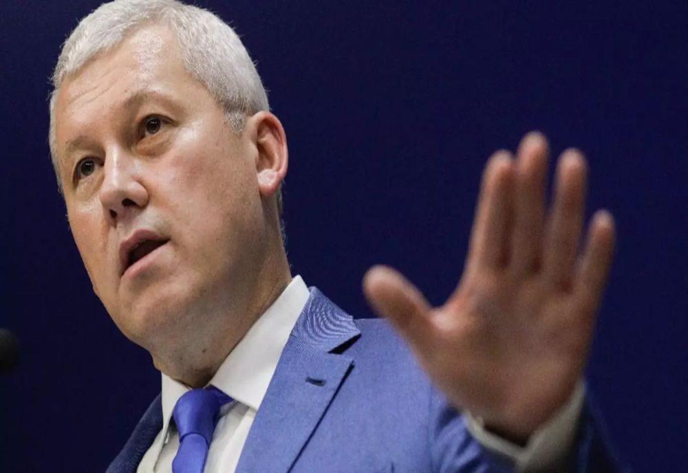 MINISTRUL PREDOIU FUGE DE RĂSPUNDERE ÎN PARLAMENT DUPĂ DESCINDERILE-ȘOC LA SUSȚINĂTORII LUI CĂLIN GEORGESCU