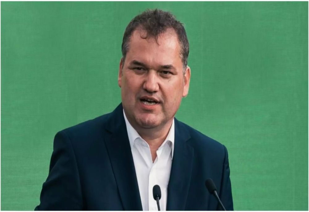 Ministrul Cseke Attila liniștește apele în coaliție și anunță că Ilie Bolojan va rămâne premier cât timp PNL îl va susţine