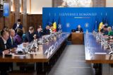 Revoltă în aparatul guvernamental. Angajații cer oficial urmărirea penală a premierului Bolojan și a ministrului Cseke Attila DOCUMENT