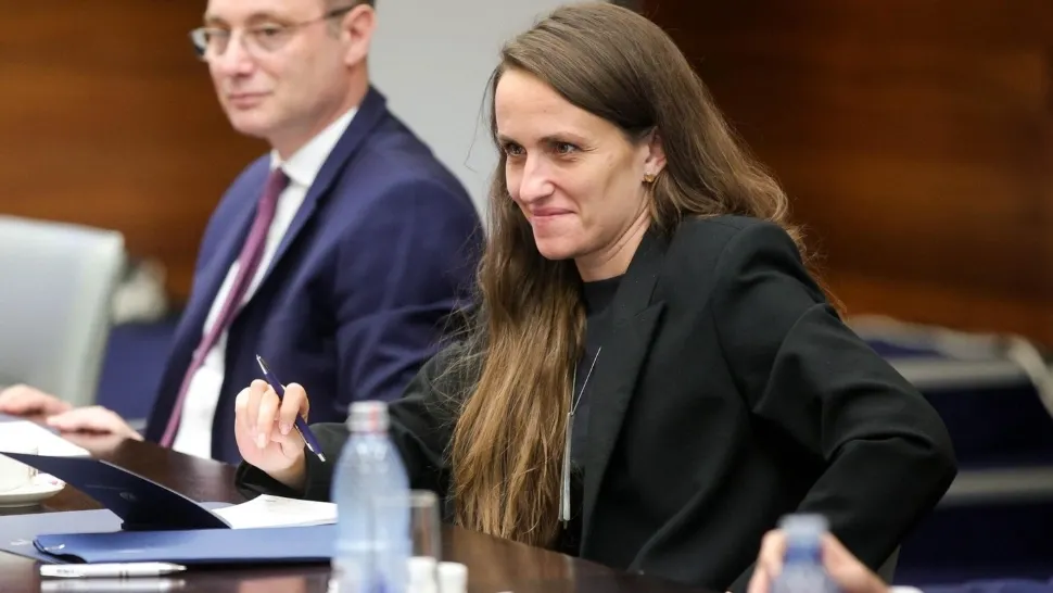Oana Țoiu și consulul României în Dubai, convocați la audieri în Parlament privind repatrierea românilor din zonele de conflict