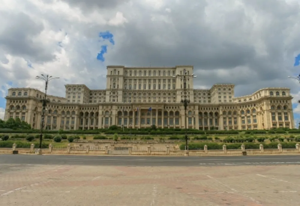 Protest în fața Parlamentului. Care sunt principalele REVENDICĂRI ale oamenilor