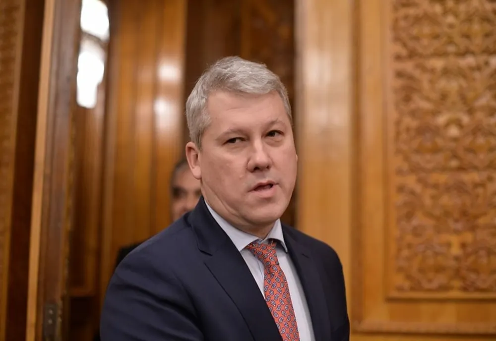 NICOLAE VLAHU (AUR): PREDOIU TRANSFORMĂ ROMÂNIA ÎNTR-UN STAT POLIȚIENESC!