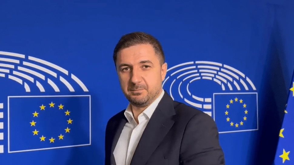 Adrian Axinia (europarlamentar AUR/ECR): „Digitalizăm certificatele de înmatriculare, simplificăm regulile europene și armonizăm datele din registrele naționale ale statelor UE”
