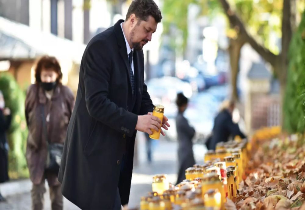 Doliu în presa românească! Liderul AUR, Claudiu Târziu: ”Obosiți de viața de aici, poeții se retrag în viața de dincolo”