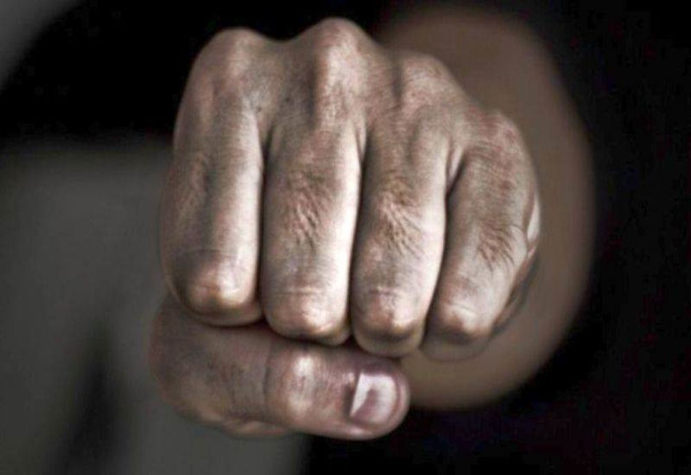 Reacția AUR după ce un deputat din partid și-a bătut soția