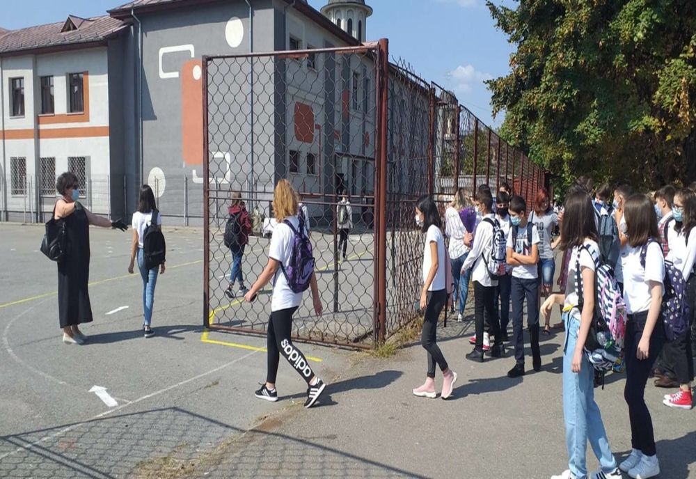 AUR îi cere explicații urgente ministrului Educației, Ligia Deca: Își va reveni vreodată școala românească, dacă promovăm legile educației în această formă?