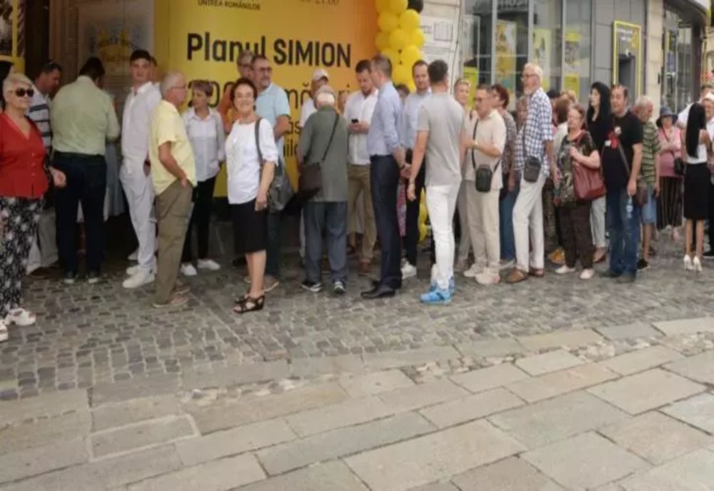 PLÂNGERE PENALĂ ÎMPOTRIVA LUI GEORGE SIMION, DUPĂ PROMISIUNEA CĂ VA ACORDA ROMÂNILOR LOCUINȚE IEFTINE
