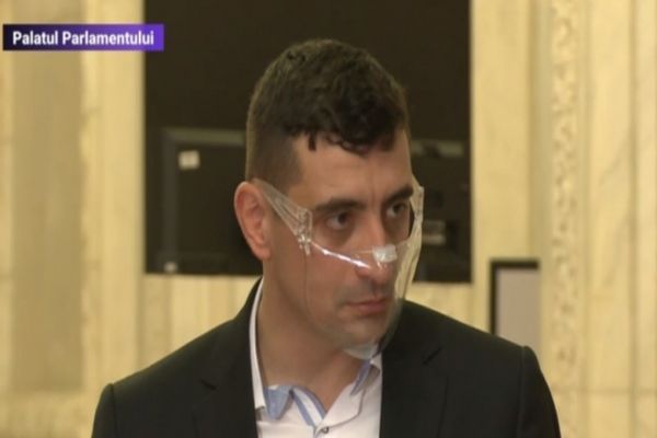 George Simion, liderul AUR, a făcut show în prima zi în Parlament