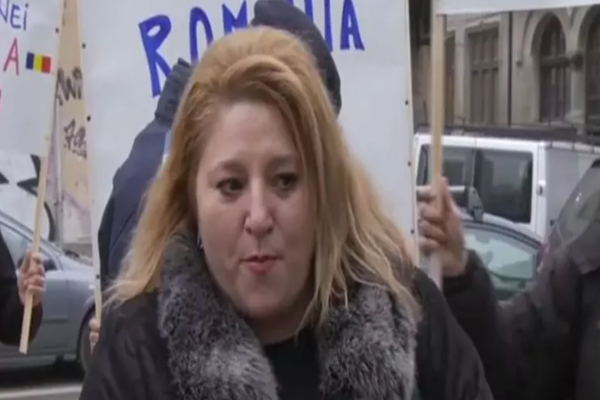 Lider AUR, acuzații grave: Diana Șoșoacă încearcă să racoleze parlamentari de la noi și să treacă în alt partid!