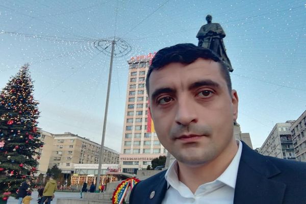 Cum comentează George Simion ieșirile Dianei Șoșoacă: ”Eu sunt mai puţin cu dedicaţiile şi cu lăutarii”