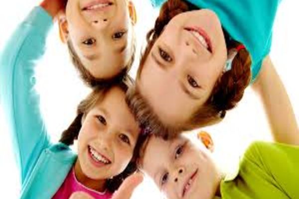 Parlamentarii AUR au depus un proiect de lege pentru instituirea unei zi naționale pentru familiile cu trei sau mai mulți copii