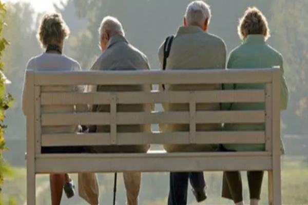 Sondaj devastator: românii nu cred ca pensiile normale vor crește, nici că cele speciale vor fi tăiate