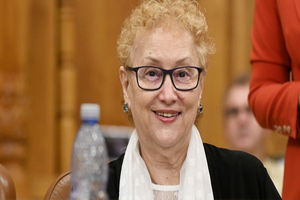 Este oficial! Renate Weber revine în funcția de Avocat al Poporului