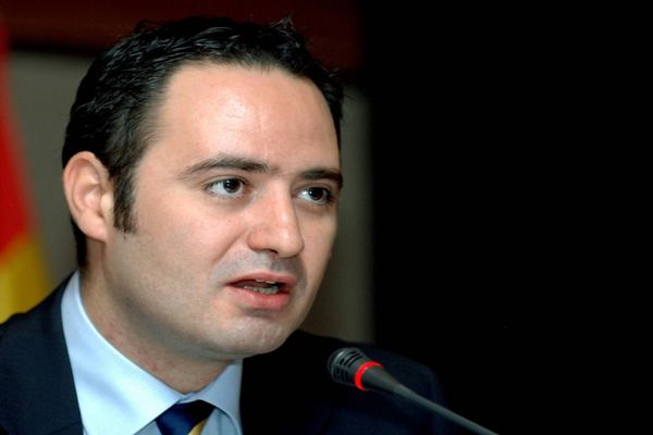 AUR despre demiterea lui Nazare: „A platit cu functia pentru ca s-a opus caruselului nebun al imprumuturilor dorite de aripa Citu”