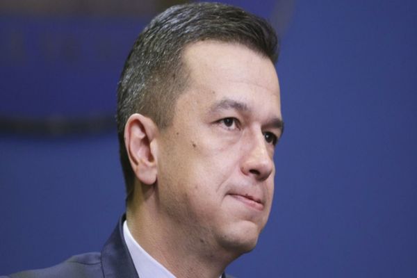 Festival pe pagina de FB a lui Sorin Grindeanu, după ce a șters un mesaj al Ancăi Alexandrescu! Zeci de oameni i-au cerut să răspundă