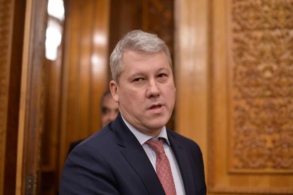 DEPUTAȚII AUR AU DEPUS MOȚIUNEA SIMPLĂ ÎMPOTRIVA MINISTRULUI CĂTĂLIN PREDOIU VIDEO