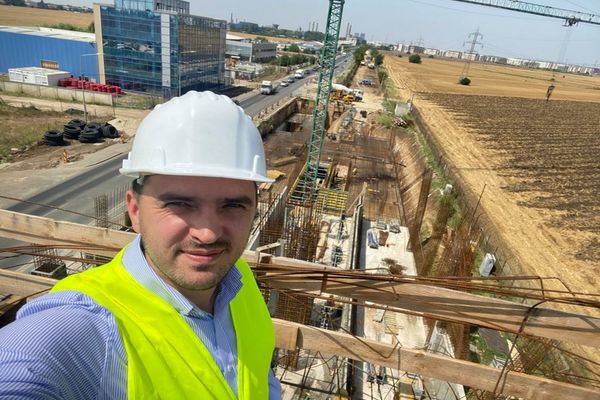 Şeful organizaţiei AUR Bucureşti, Mihai Enache, candidat la Primăria Capitalei: ”Vreau să stârpesc toate complicităţile, cârdăşiile şi combinaţiile subterane”