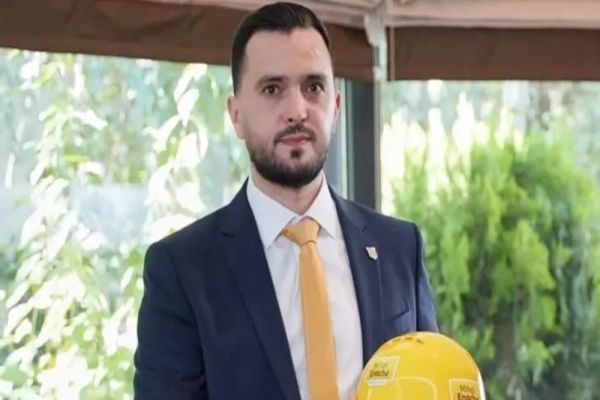 MIHAI ENACHE (AUR): ”ERA NECESAR ACEST RAPORT - PREA MULT AM AȘTEPTAT CA CEI CARE AU CÂȘTIGAT ALEGERILE SĂ FACĂ LUMINĂ” 