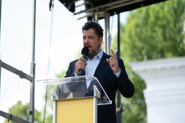 Claudiu Târziu: ”Împreună suntem oastea dumneavoastră, împreună reușim să eliberăm România, să o reconstruim și să readucem în Europa normalitatea!”