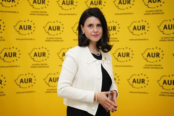 Candidata AUR la funcţia de preşedinte al Consiliului Judeţean Braşov, Ana Loredana Predescu: Am votat pentru şanse şi oportunităţi egale