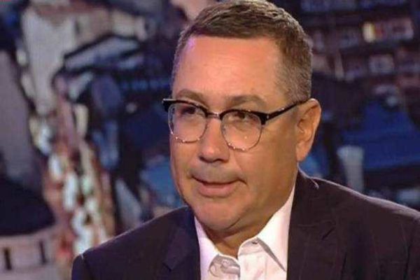 VICTOR PONTA, DAT AFARĂ DE PREMIERUL MARCEL CIOLACU DIN FUNCȚIA DE CONSILIER