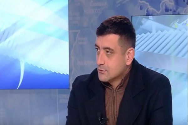 GEORGE SIMION DĂ DE PĂMÂNT CU PONTA: NU E SUVERNAIST, E O CIORBĂ REÎNCĂLZITĂ