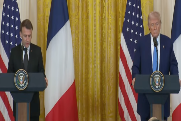 ÎNTÂLNIRE CRUCIALĂ EMMANUEL MACRON-DONALD TRUMP LA CASA ALBĂ: DISCUȚII DESPRE CONFLICTUL DIN UCRAINA 