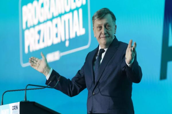 Sar scântei pe scena politică. Ce spune Crin Antonescu despre anularea alegerilor și interzicerea lui Călin Georgescu - VIDEO