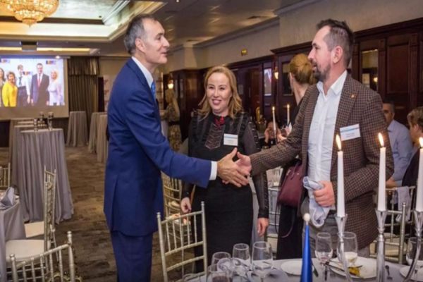 BOMBA CAMPANIEI: NICUȘOR DAN, MANEVRAT DE ȘEFUL STATULUI PARALEL. DEMASCĂM CAMPANIA FURIBUNDĂ DUSĂ DE FLORIAN CODEA - FOTO