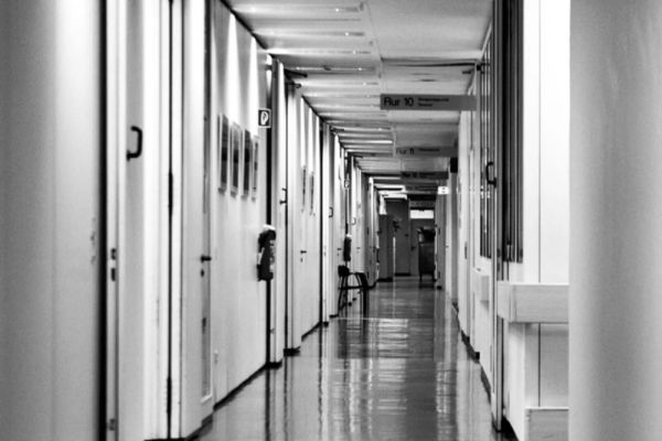 GUVERN: PRINCIPALELE MĂSURI PRIVIND REFORMA SISTEMULUI SANITAR, ÎN BENEFICIUL PACIENTULUI