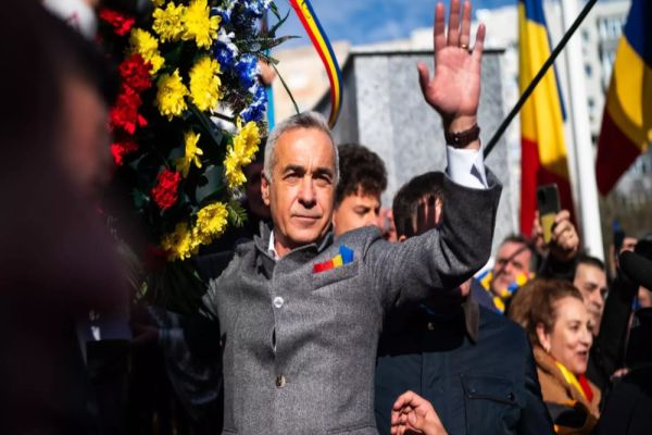 MESAJUL LUI CĂLIN GEORGESCU DUPĂ CE A SEMNAT CONTROLUL JUDICIAR. LIDERUL SUVERANIȘTILOR DEMASCĂ MANIPULAREA PUTERII ILEGITIME. ”LEGEA SE FACE LA BUCUREȘTI, NU LA PARIS”