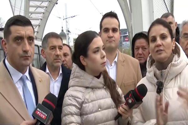 Anca Alexandrescu, în stradă alături de bucureșteni: candidata independentă reclamă haosul din piețe și proliferarea sălilor de jocuri în Capitală
