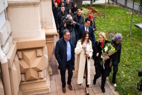 Anca Alexandrescu aruncă bomba. A fost invitată, „la discuții”, la Ambasada SUA din București