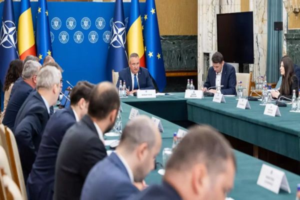 Bolojan și-a băgat miniștrii în ședință. Guvernul reia revizuirea legilor justiției. Comitetul creat în urma anchetei Recorder se reunește în premieră pe 2026