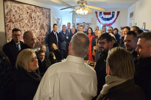 George Simion și 47 de parlamentari AUR, întâlnire la Washington cu Brian Brown, activist și președinte al Organizației Mondiale a Familiei