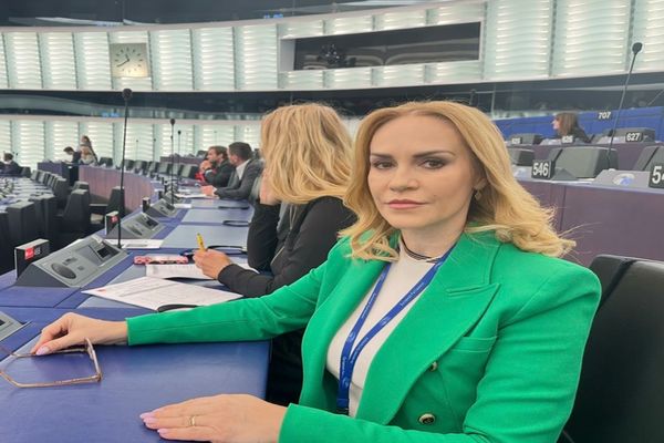 Gabriela Firea, atac la USR: „Nu pot ei minți, cât putem noi demonstra adevărul și lupta pentru interesele românilor”