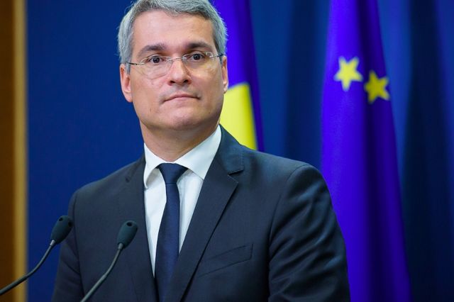 Senatul dezbate luni moțiunea simplă împotriva ministrului Investițiilor și Proiectelor Europene, Dragoș Pîslaru