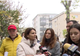 Anca Alexandrescu, printre oameni, în sectorul condus de Ciucu: „Au pus pliante electorale din banii de la buget, în loc să repare blocuri”